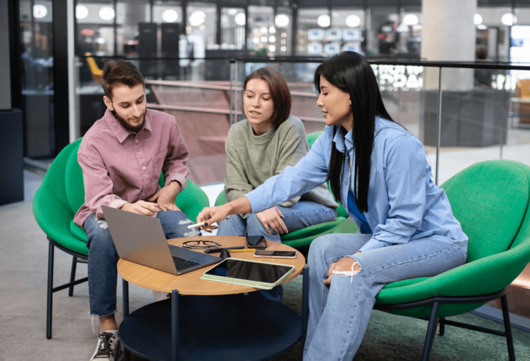 Choosing the Right AI Partner: 5 Essentials for Scaling with Confidence